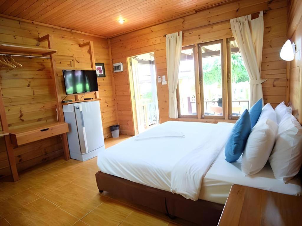 Tonsak Resort Koh Samet Bagian luar foto